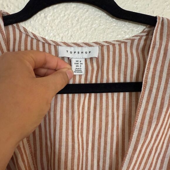 Topshop Cropped V Neck Stripe Buckle Faux Wrap Top
Elbow Sleeve Boho Sz 2 - Picture 5 of 7